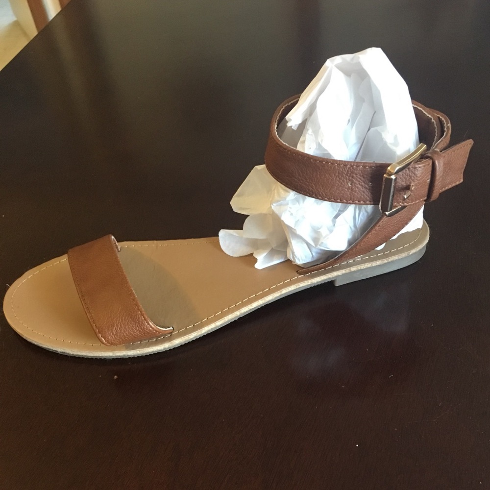 Forever 21 tan strap sandals size 8
